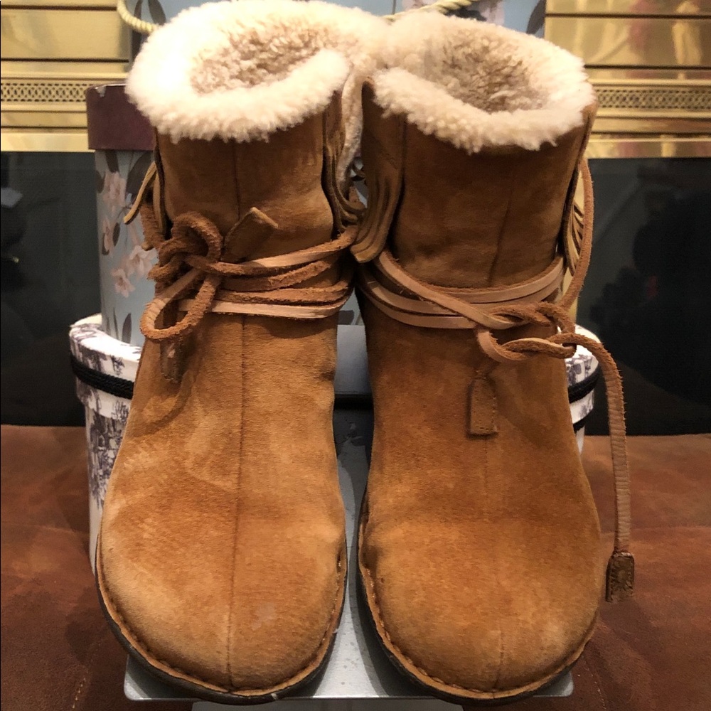 UGG Women's Brown Shearling Lace-Up Boots